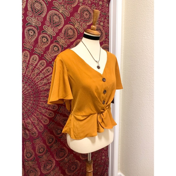 π Amazing summer city top - Picture 4 of 11